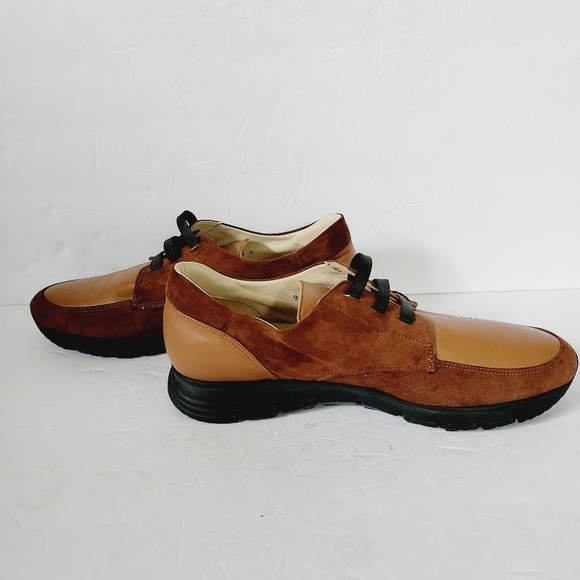 NEW Amalfi By Rangoni Firenze Brown Suede Sneakers Size 9.5 - Picture 2 of 8